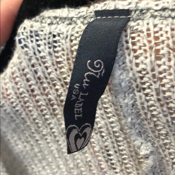 Sweater - Picture 3 of 3